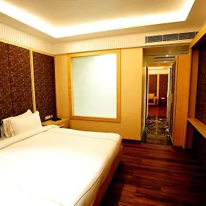 Hotel Magic Leaf ***