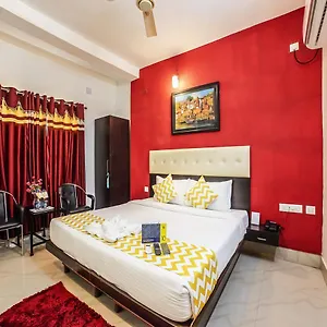 Hotel Yash Residency ***